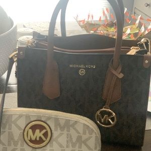 MKors shoulder bag